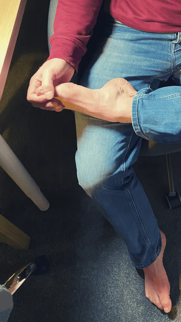 Foot workout at your desk